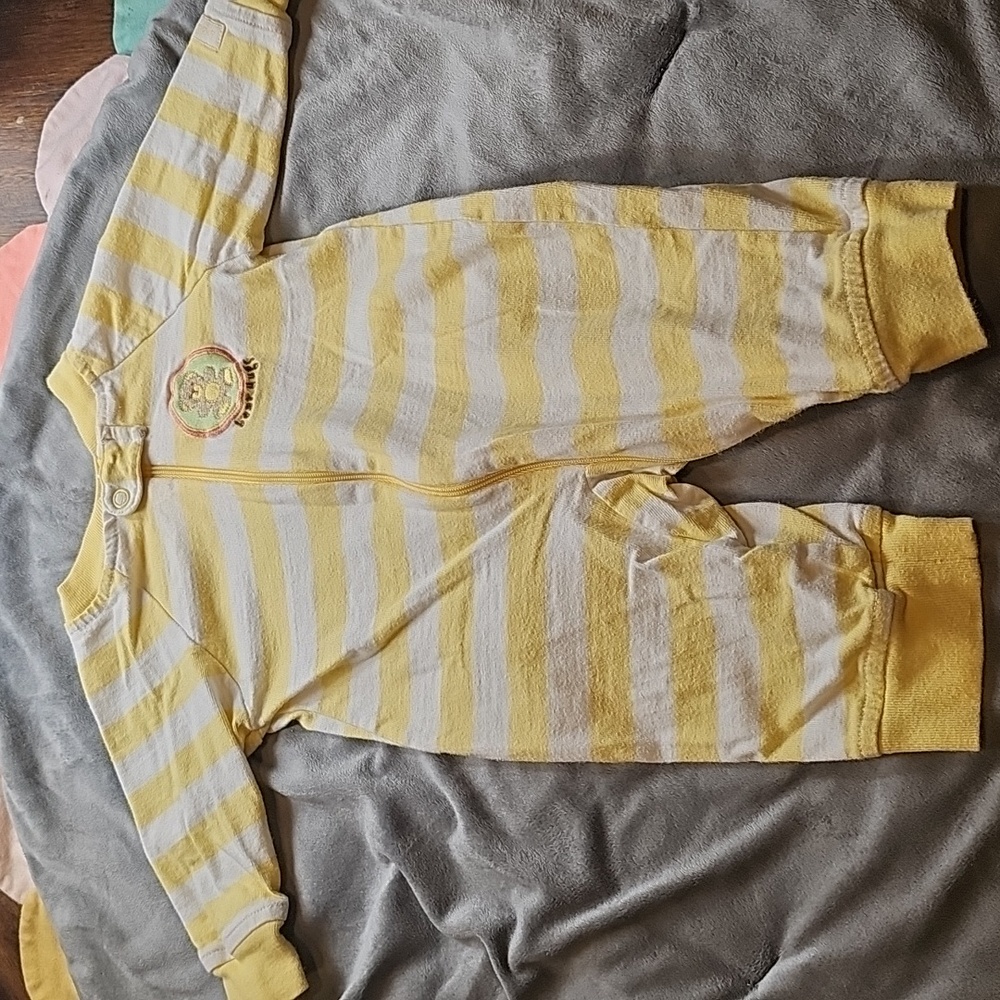 E One piece suit Onesy size 0-3 months of age available